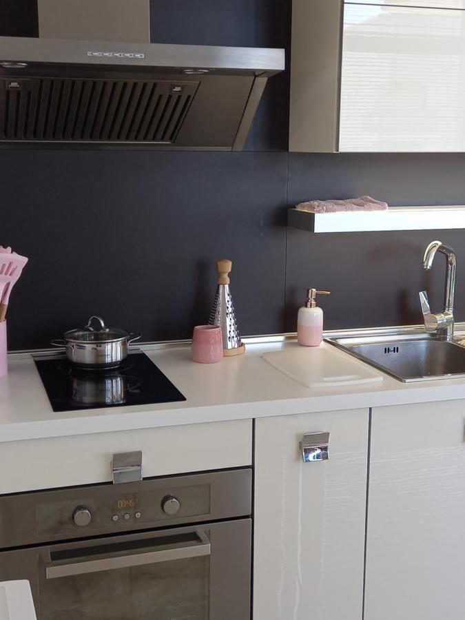 Perla 1 Apartments 라브다 외부 사진